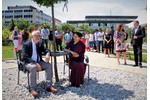 Na lavičce Václava Havla Společné posezení indické velvyslankyně Narinder Chauhan a ředitele Biologického centra AV ČR na lavičce Václava Havla.